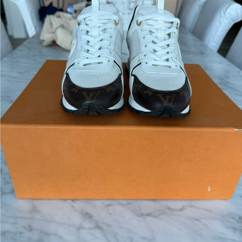Louis Vuitton White and Brown Sneakers - Picture 4 of 16